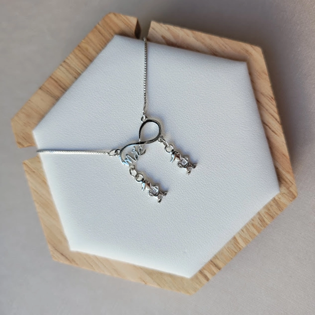 Colar Infinito Mãe com Pingente Filhos Cristais