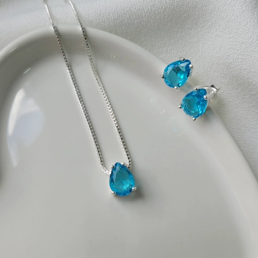 Conjunto Gota Azul Claro