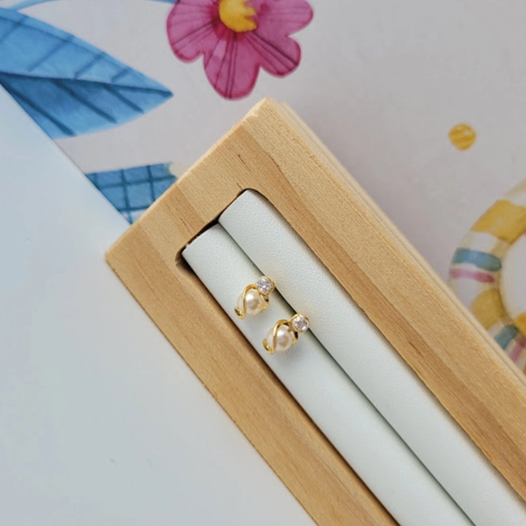 Brinco Infantil Pérola com Flor Cristal